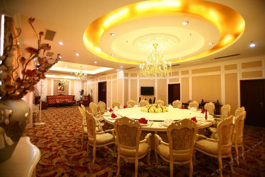 Luoyang Grand Hotel Екстер'єр фото